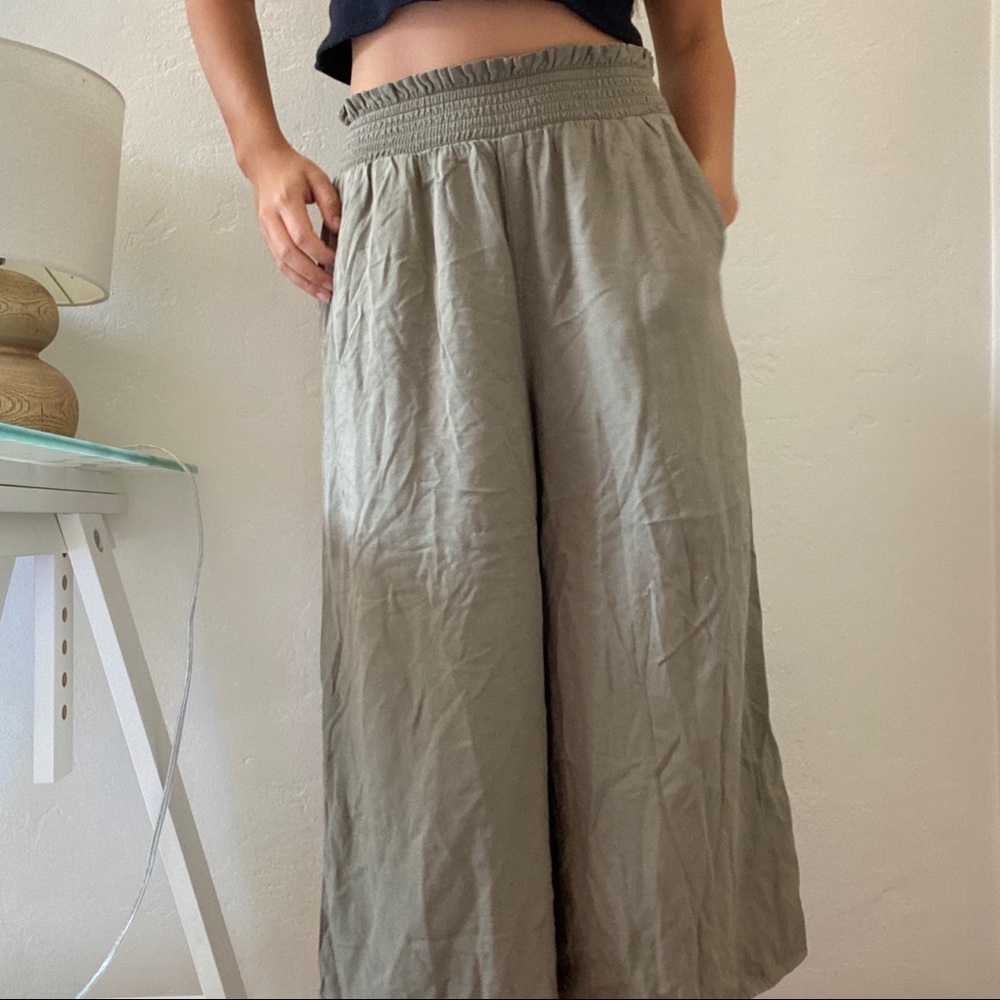 American Eagle flowy casual pants